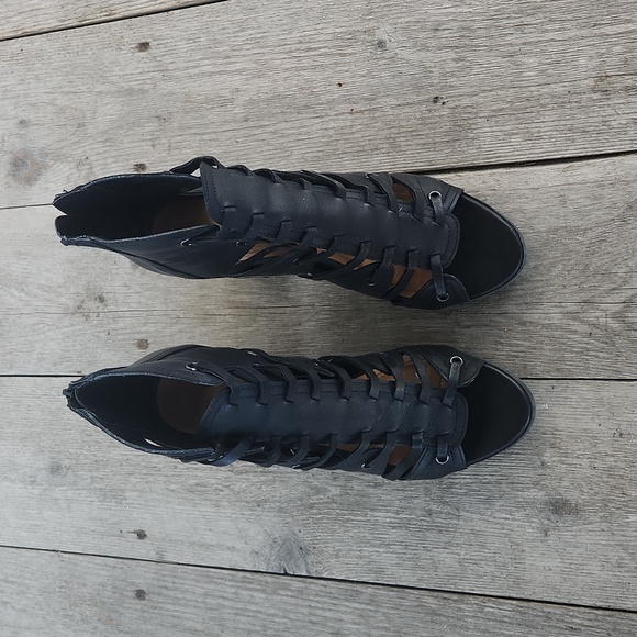 Black Carmen Cage Front Block Heel Peep Toe Bootie Size 8.5 NWT Maurices - Picture 2 of 4